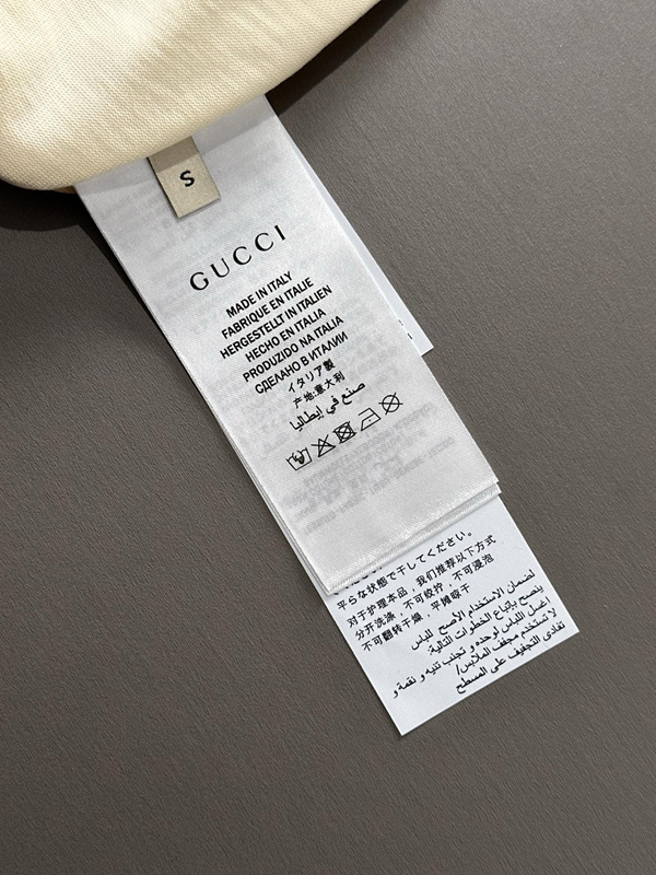 ブランドTシャツ着用イメージ